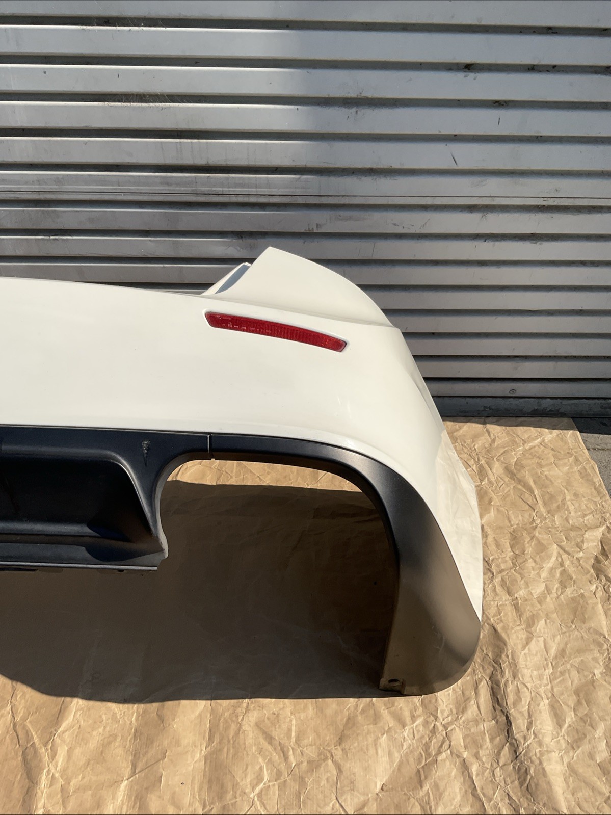 14-20 MASERATI GHIBLI REAR BUMPER COVER ASSEMBLY WHITE BIANCO VR.268 OEM.