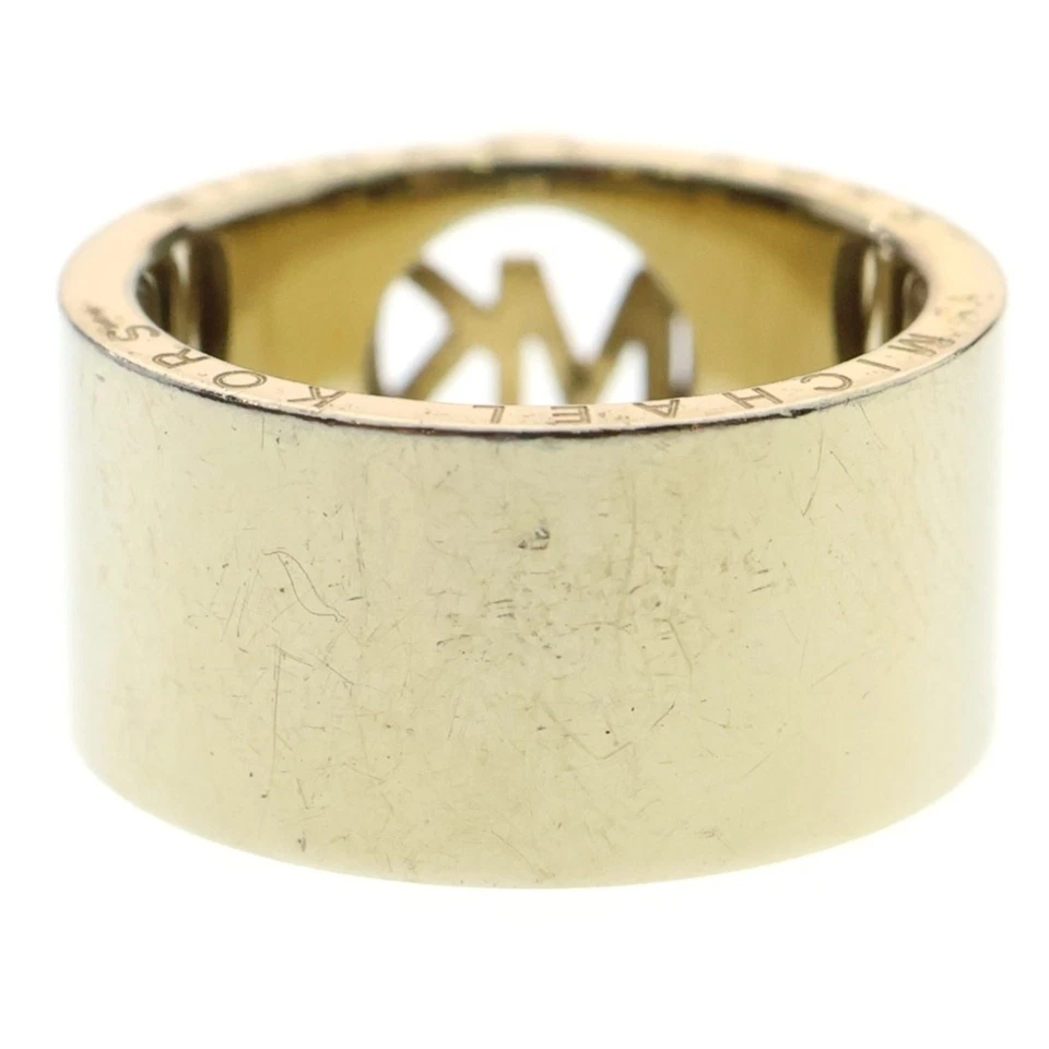 Anillo con logotipo de MICHAEL KORS oro GP #7 usado 32a50abdb0eaf4f0e9368be137c644a8 Foto 2 de 4