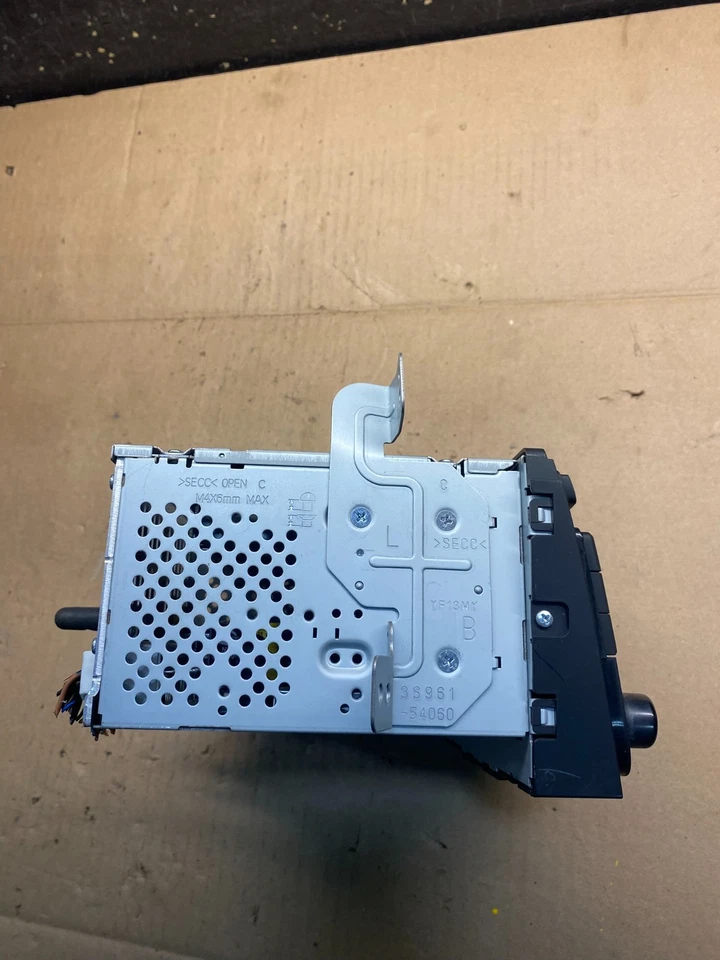 2012 to 2014 Hyundai Sonata Radio CD Player Screen Display Oem U1807 DG - Image 4 of 4