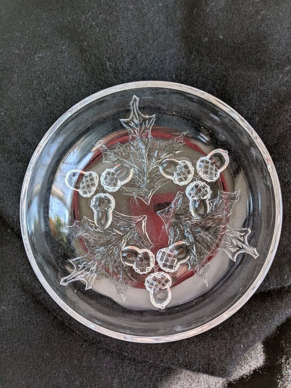 Clear Pressed Glass Round Dish with Acorn and Leaf Pattern, 6 Inch Decorative