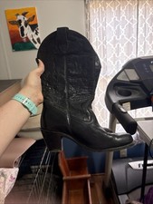 Woman’s Wolverine Cowboy Boots Size 9