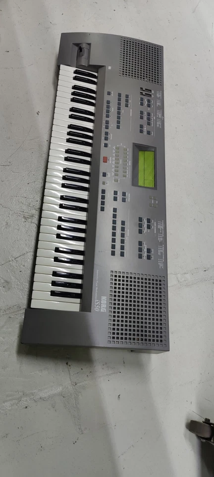 Korg IS50 Interactive Music Workstation Keyboard and Manual Works Great! - Image 4 of 4