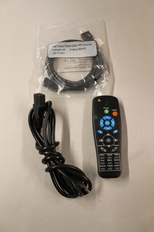 Proyector Promethean EST-P1 DLP de corto alcance HDMI (945 horas) con accesorios - PROBADO Foto 2 de 4