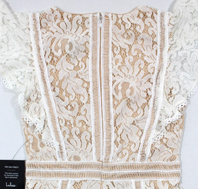 NWT LuLu&rsquo;s Ivory Lace Ruffled Romper Women&rsquo;s M V-Neck Lined Feminine Boho