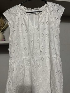 Time and Tru Girls White Eyelet Floral Shift Dress V-Neck Cap Sleeve S 4-6