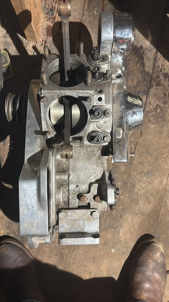 Sportster 1100cc 1972 bloque reconstruido (necesita extremo superior) Foto 2 de 3