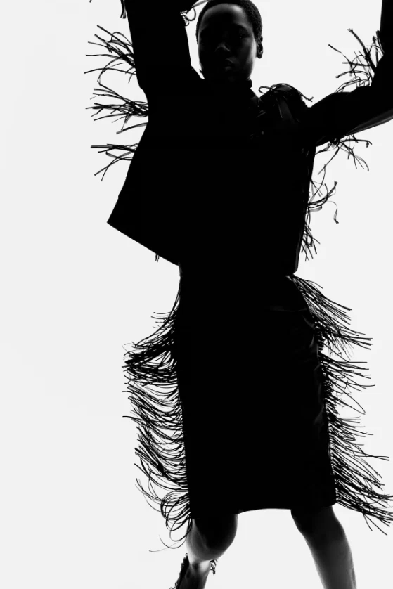 Юбка-карандаш с бахромой H&M 2025 черная женская - HM оригинальная - Изображение 4 из 4