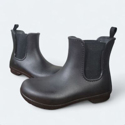 CROCS Black Rain Boots Pull on Chelsea Boot Waterproof Size Women 4 lightweight