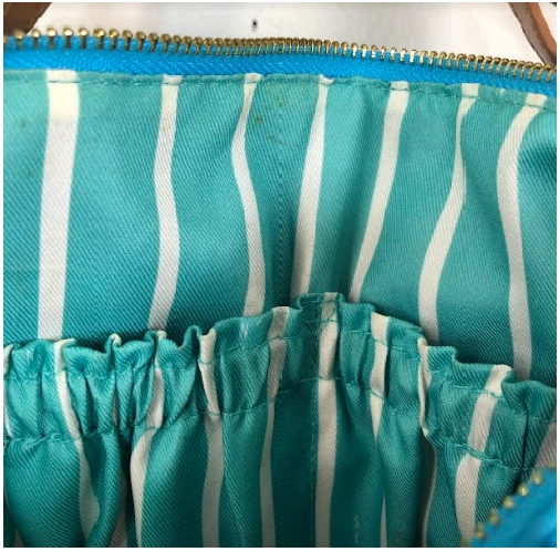 Bolso de mano Steve by Steve Madden para mujer frontal doble bolsillo cremallera completa en azul Foto 4 de 4