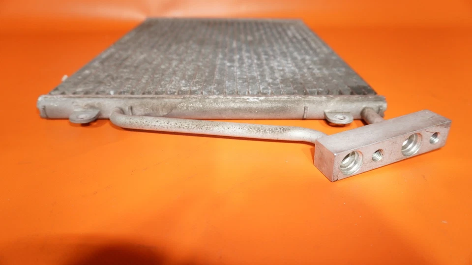 CONDENSADOR AC PORSCHE 911 BOXSTER 1997 1998 1999 2000 2001 2002 2003 2004 2005 - Imagem 3 de 4