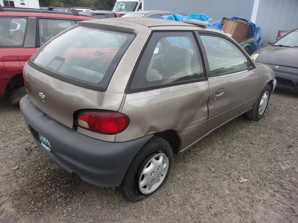 Used Manual Transmission Assembly fits: 1998 Chevrolet Metro MT 1.0L 3 cylinder Foto 4 de 4