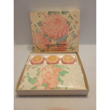 VTG Avon Tender Blossoms Floral BarSoap 1970s Collectible Display Set w/ Box