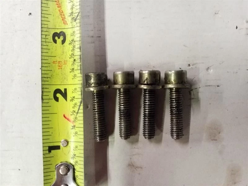 Pernos de montaje del cárter de aceite del motor 1,8 L | Se adapta a 98 99 Volkswagen Passat / Audi A4 Foto 2 de 4