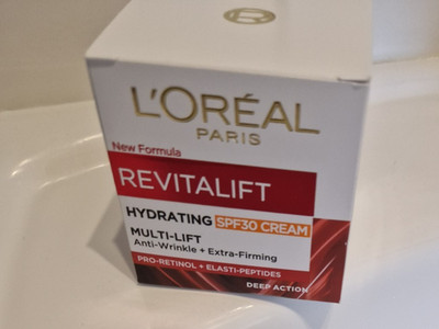 L Oréal Paris Revitalift Multi-Lift Tagescreme  50ml OVP