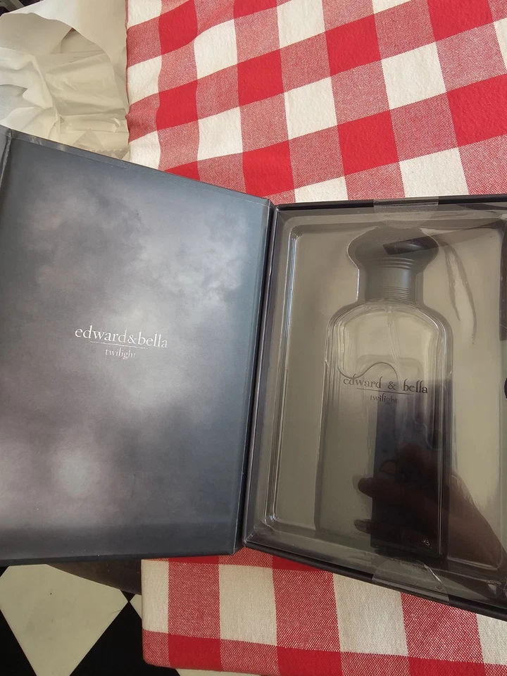 Perfume Edward And Bella Saga Crepúsculo SELLADO (tema candente) ENVÍO HOY Foto 2 de 2
