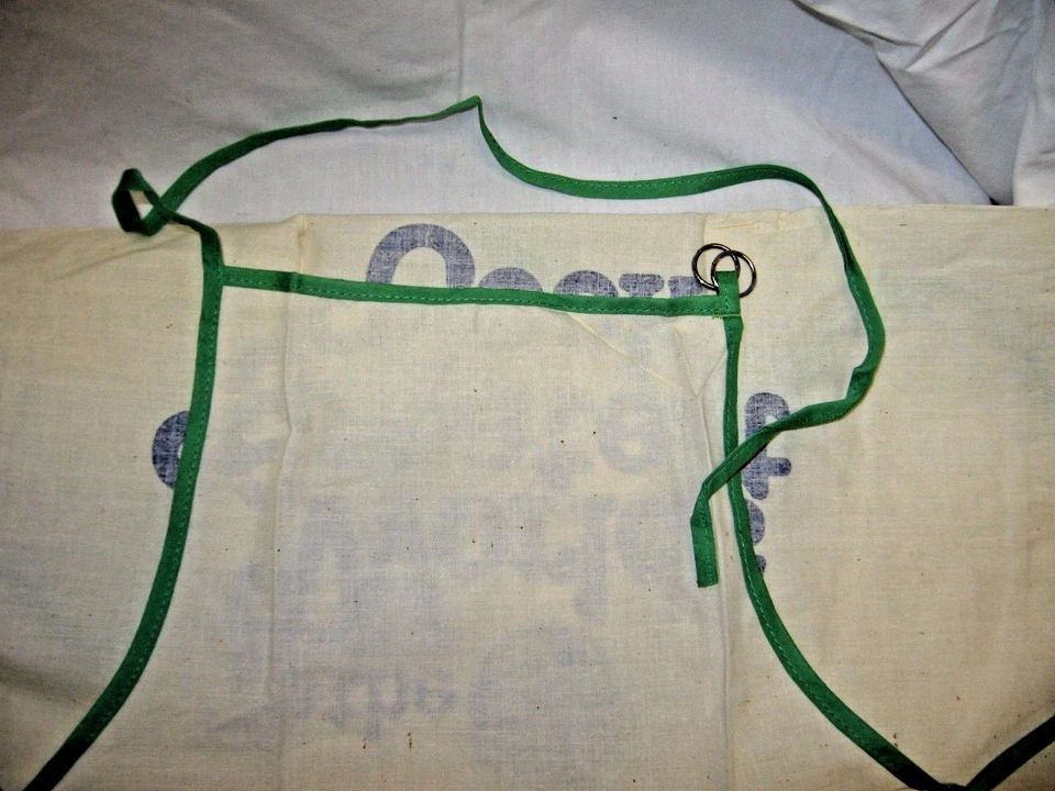 New ~ World's Greatest Cook Apron ~ One Size Fits all ~ 100% Rayon - Image 3 of 4