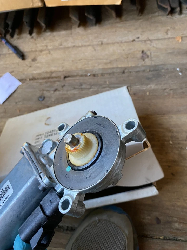 (1) Original GM ACDelco 2000-05 Buick Lesabre Porta Lateral Traseira Motor de Janela de Energia - Imagem 3 de 4