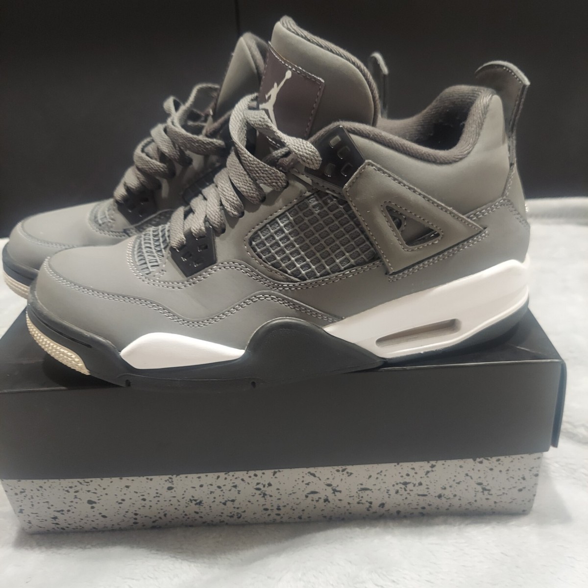 Air Jordan Cool Gray Retro 4 2019 GS Size 7y 408452-007 Chrome