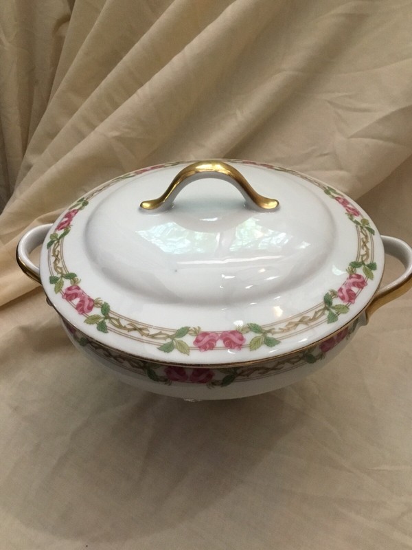 W M Guerin, Limoges for Gimbel Bros Porcelain Vtg Covered Veg Bowl, Rose & Stem