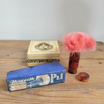 Houppette Parfumerie Molinard Grasse + Roséreispulver Duftbrunnen 