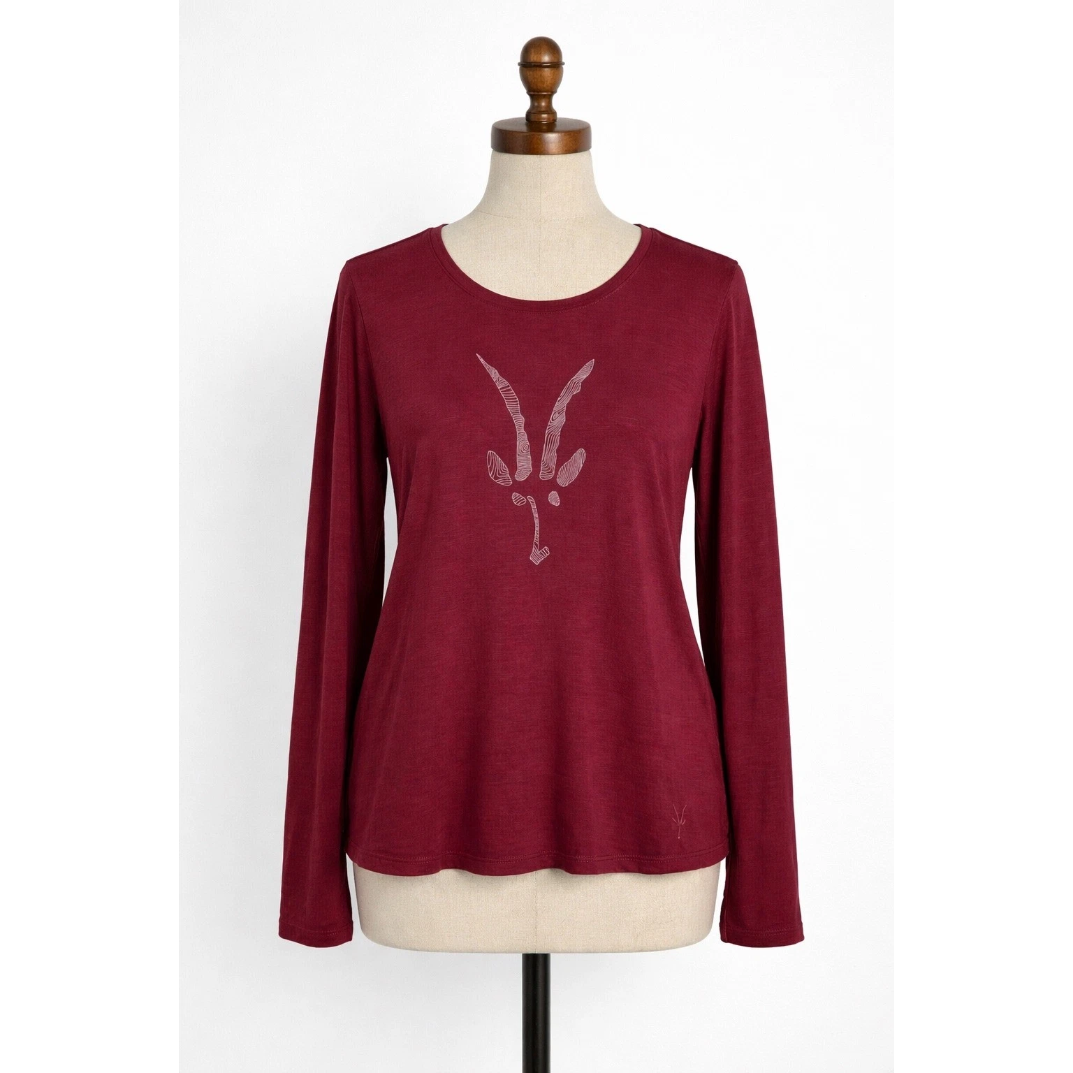RARE- Ibex Women's Merino Wool Long Sleeve Graphic Top Burgundy Large Base Layer
Opens in a new wind