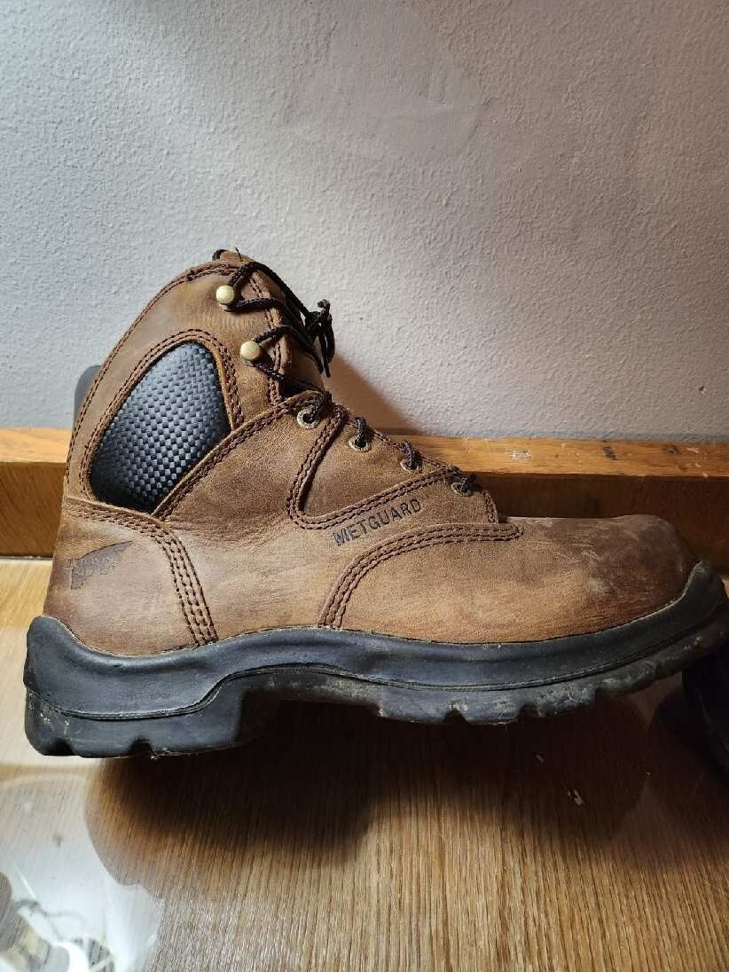 Red Wing 4421 MetGuard work boots w/ AntiFatigue insoles. Excellent