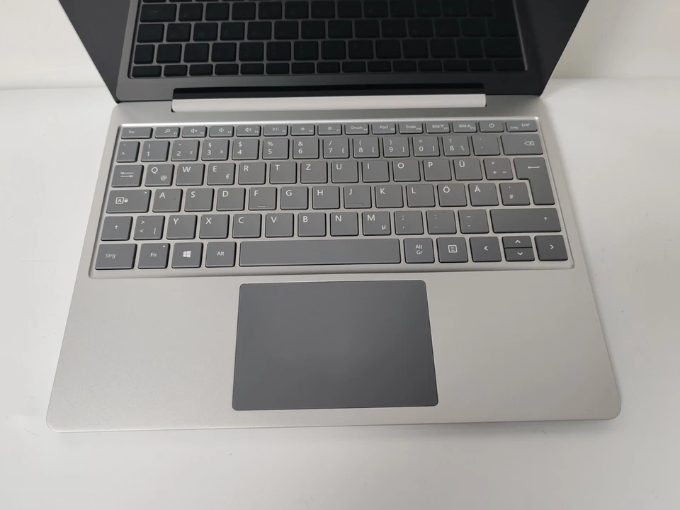 NOTEBOOK MICROSOFT SURFACE GO 1943 INTEL CORE I5-1035G1 4GB RAM 64GB SSD WEBCAM - Immagine 2 di 4