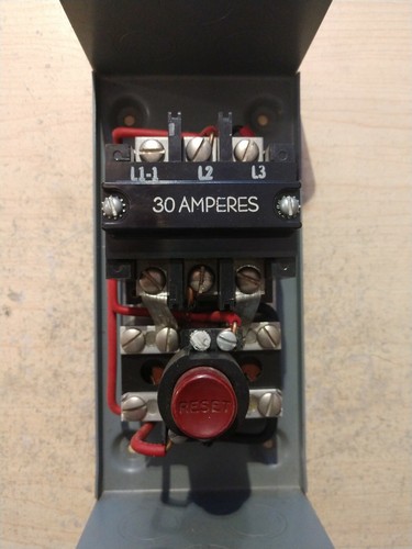 NUEVO ARRANCADOR MOTOR CUTLER-HAMMER 30A 3 POLOS PROPÓSITO DEFINIDO - BOBINA VAC 208/220 - Imagen 9 de 12