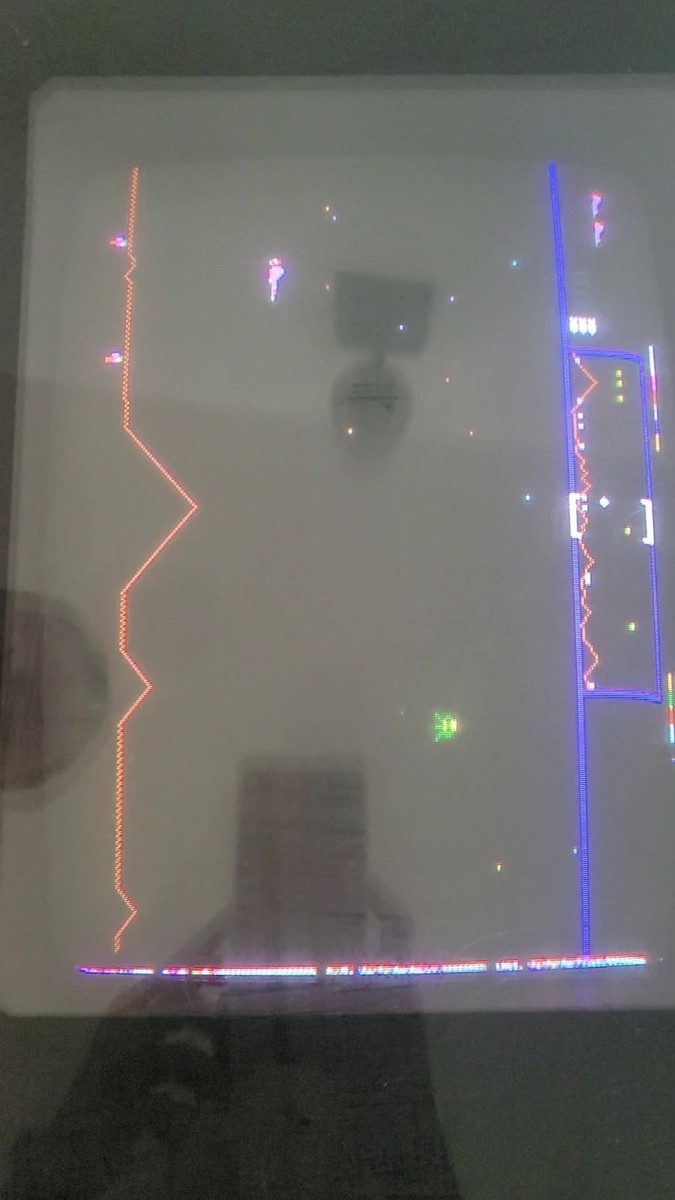 DEFENDER Cocktail Table ARCADE MACHINE by WILLIAMS 1981 (Excellent