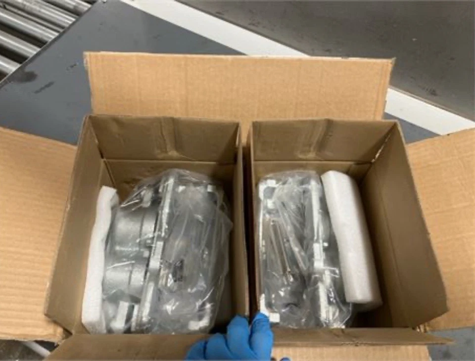 Pinza de freno para Cadillac Escalade Express Silverado Suburban 1500 Tahoe, GMC Foto 3 de 4