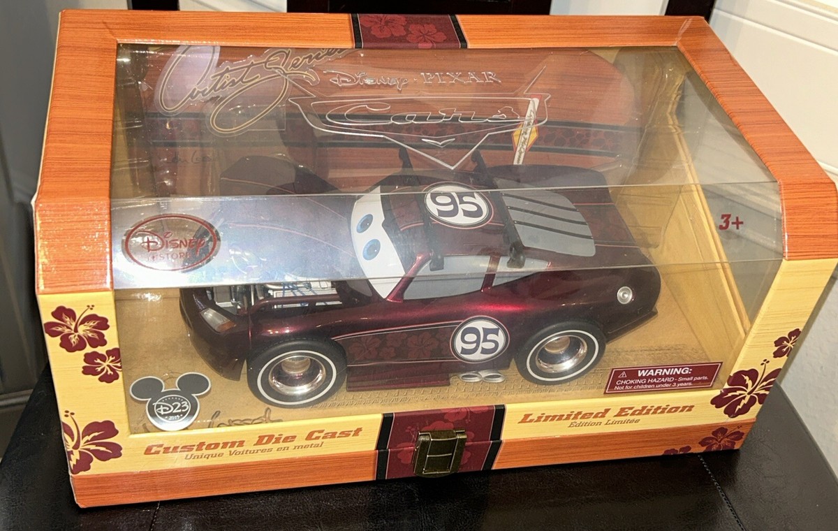 D23 Expo マックィーン　カーズ　ディズニーストア Disney Cars 2015 D23 Expo Metals Lightning McQueen Le 300 die Cast