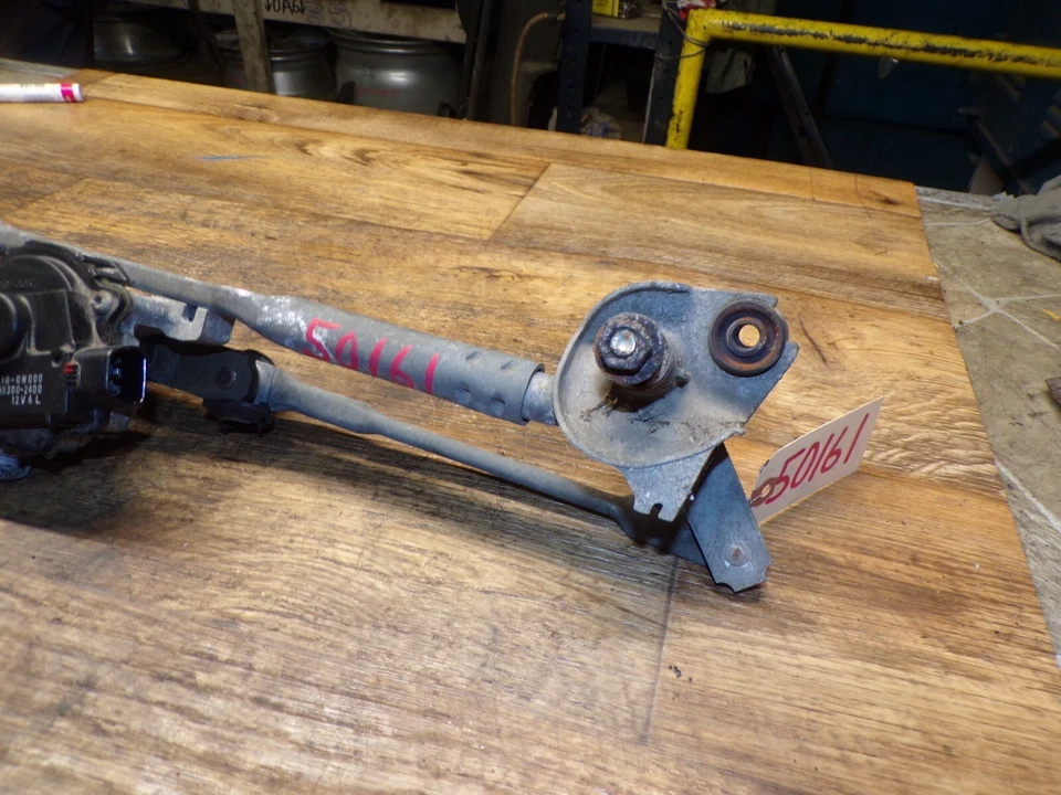 Motor limpiaparabrisas delantero Hyundai Santa Fe 2007-2009 con montaje de transmisión Foto 2 de 4