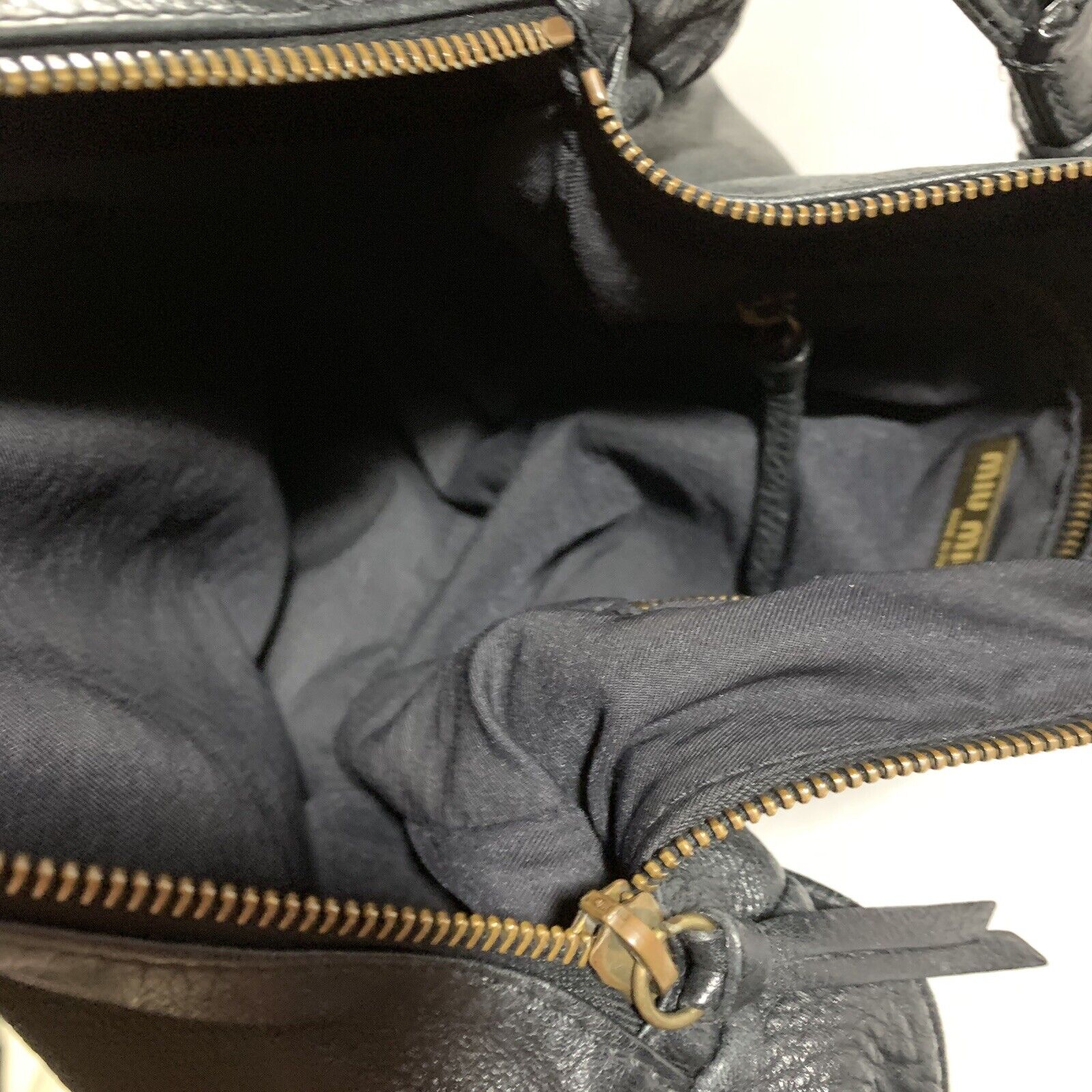 pre-loved auth MIU MIU by PRADA distressed leather ZIP TOP shoulder bag  BLACK