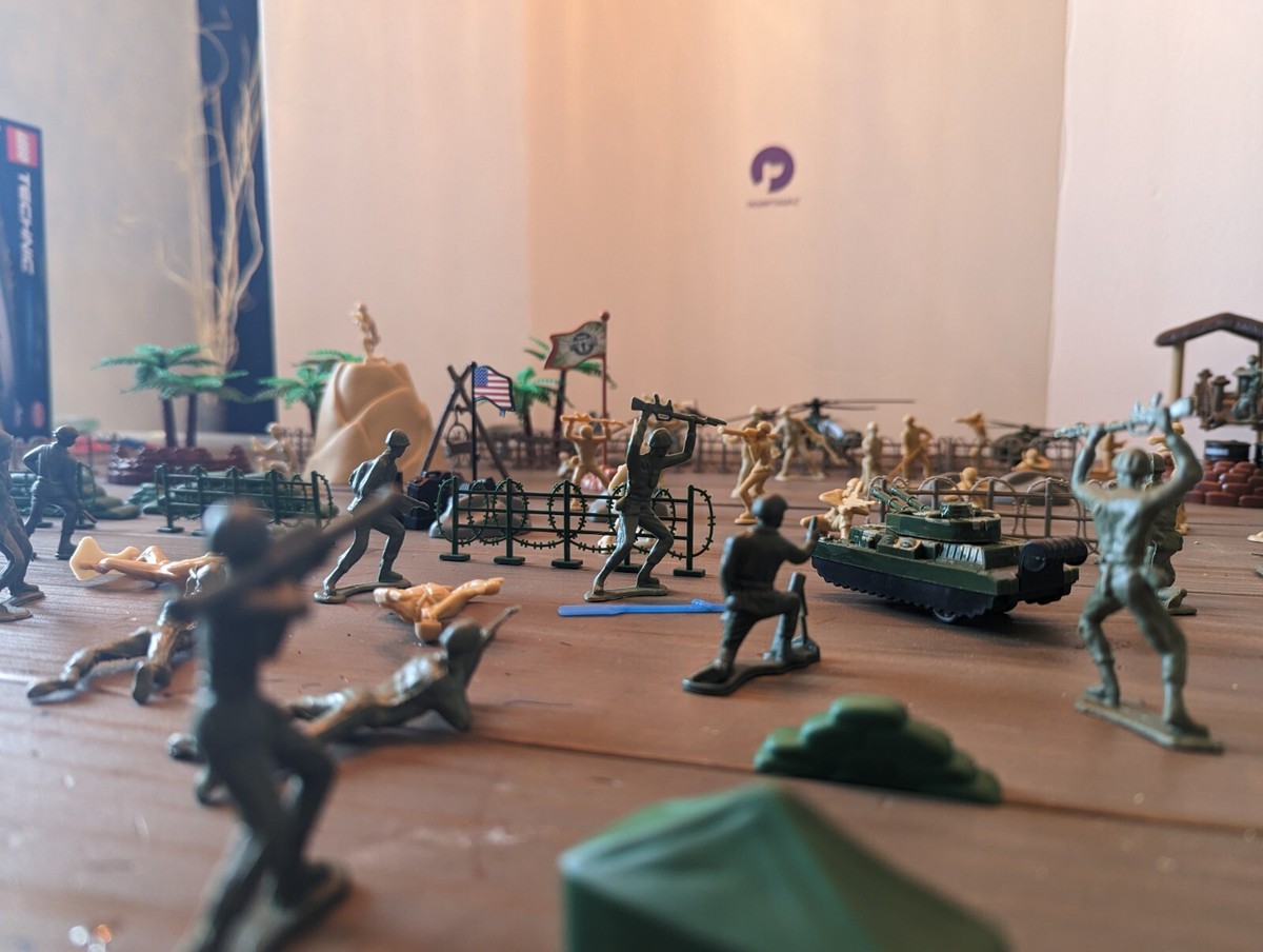 True Heroes Ultimate Military Forces Soldiers Army Men lot w