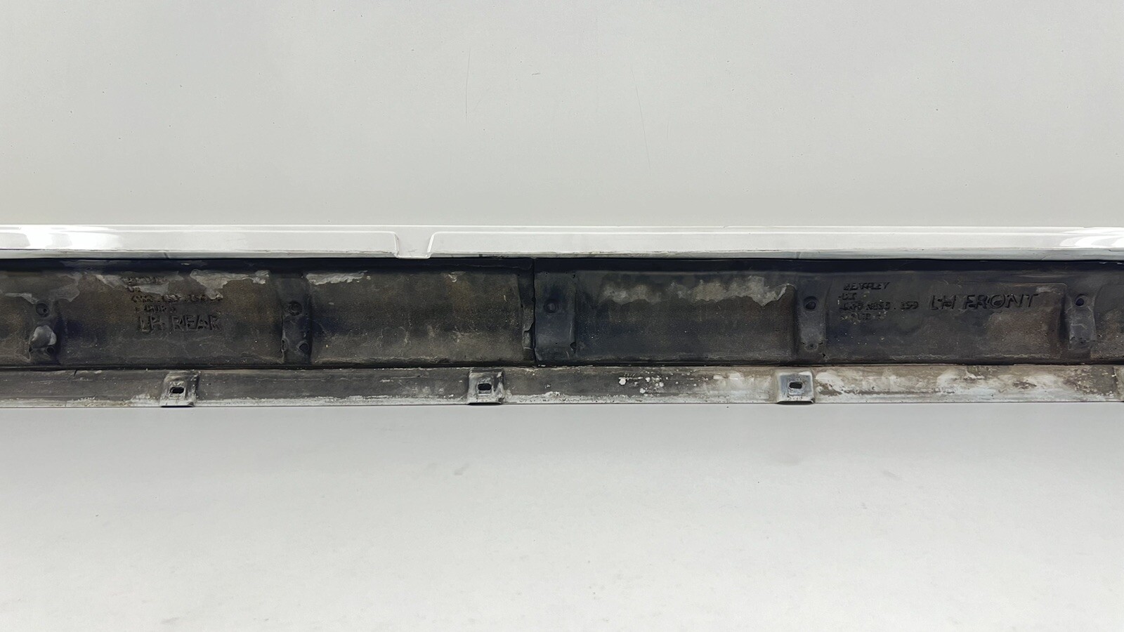13-18 BENTLEY FLYING SPUR DRIVER LEFT SIDE SKIRT ROCKER PANEL COVER TRIM OEM