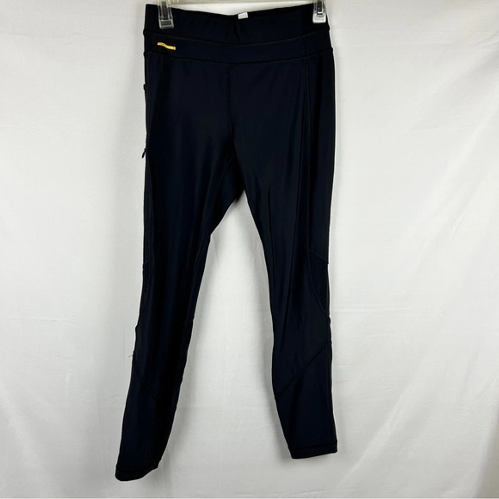 lole mesh detail zipper pocket 7/8 leggings