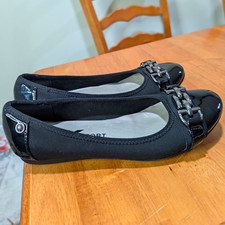 AK Sport Women’s Black Faux Leather Slip-On Ballet Flats Cap Toe Chain 6