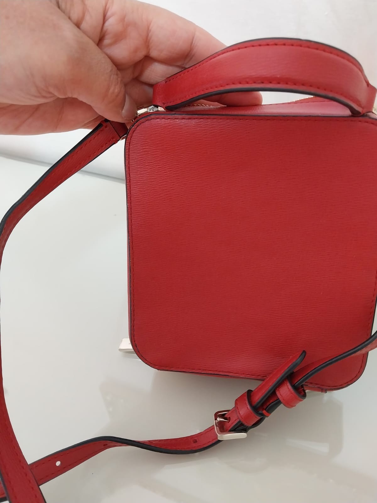 Kate Spade x Disney Cruella de Vil Camera Bag - Red Saffiano Leather - Rare image 7