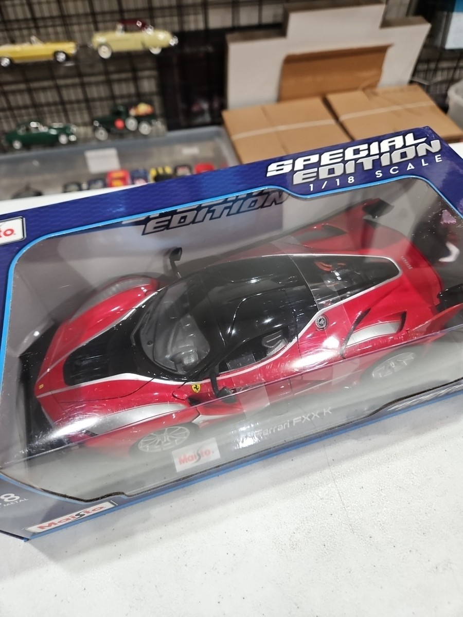 Maisto Special Edition 1:18 Scale Die Cast - Red FERRARI FXX K
