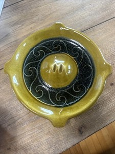 MID-CENTURY USA OLIVE & TEAL ART POTTERY ASHTRAY #AD-3 @ USA