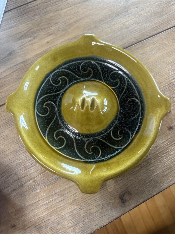 MID-CENTURY USA OLIVE & TEAL ART POTTERY ASHTRAY #AD-3 @ USA