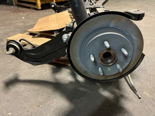 Buick Lacrosse 2011 conjunto de suspensión trasera con travesaños amortiguadores etc. Foto 3 de 4