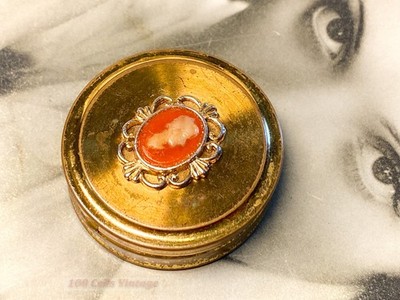 Mildly distressed Margaret Rose Cameo Style - 4cm - Vintage Pillendose - 0i