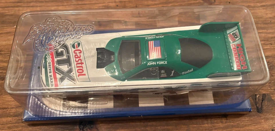 Winner’s Circle John Force MBNA Green 1:24 Diecast Castrol GTX Funny Car 2002 - Image 2 of 4