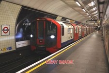 PHOTO  LT'S 2009 STOCK 630V DC 4TH RAIL 8-CAR EMU SET NO.007/008 WITH DM NO.1100