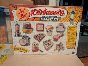 THE JET SET KITCHENETTE SUPER DELUXE KITCHEN REFRIGERATOR MAGNET KIT MIP 1995#16