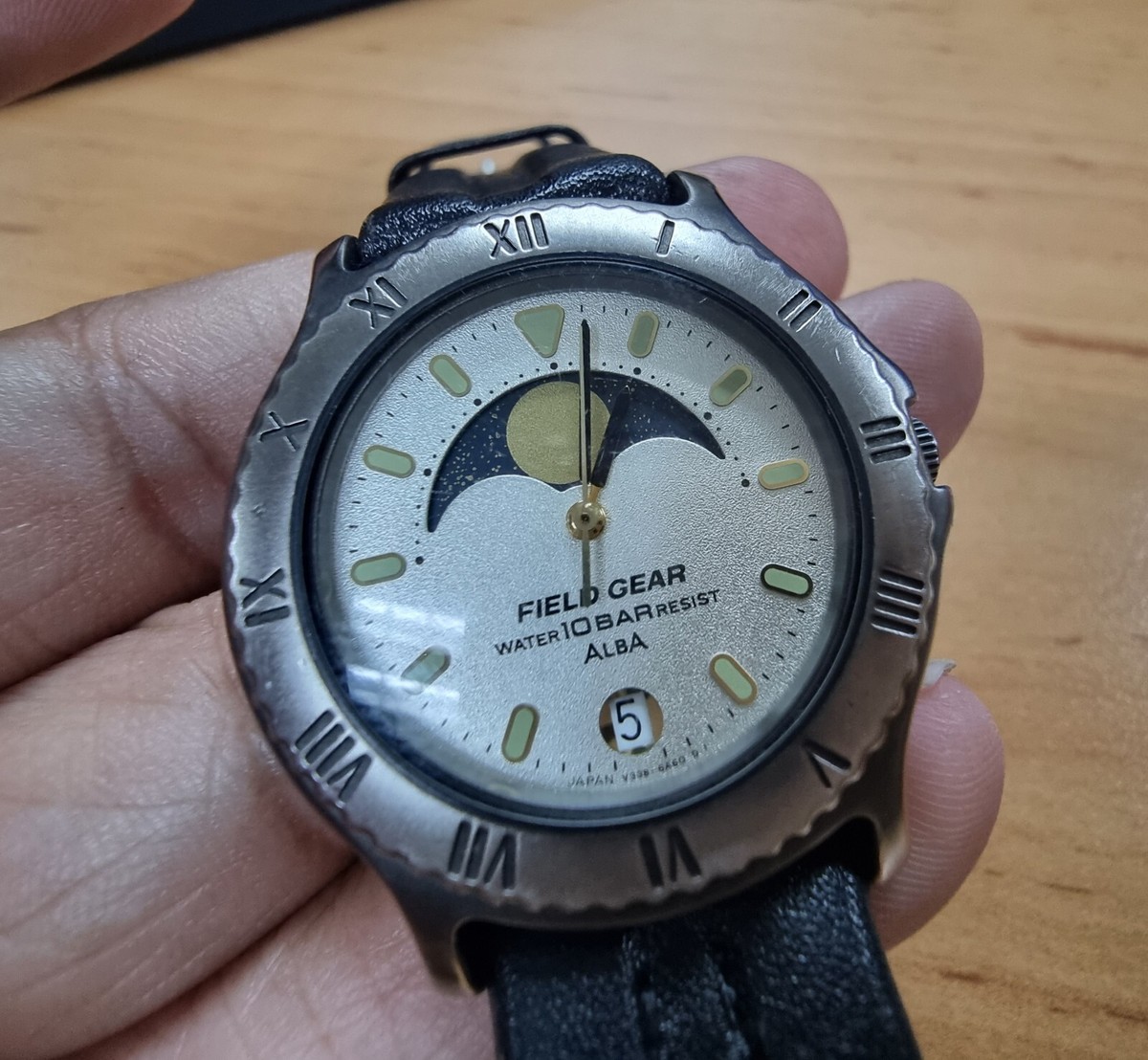 Vintage Seiko Alba FIELD GEAR moonphase Quartz Men's V338-6A50