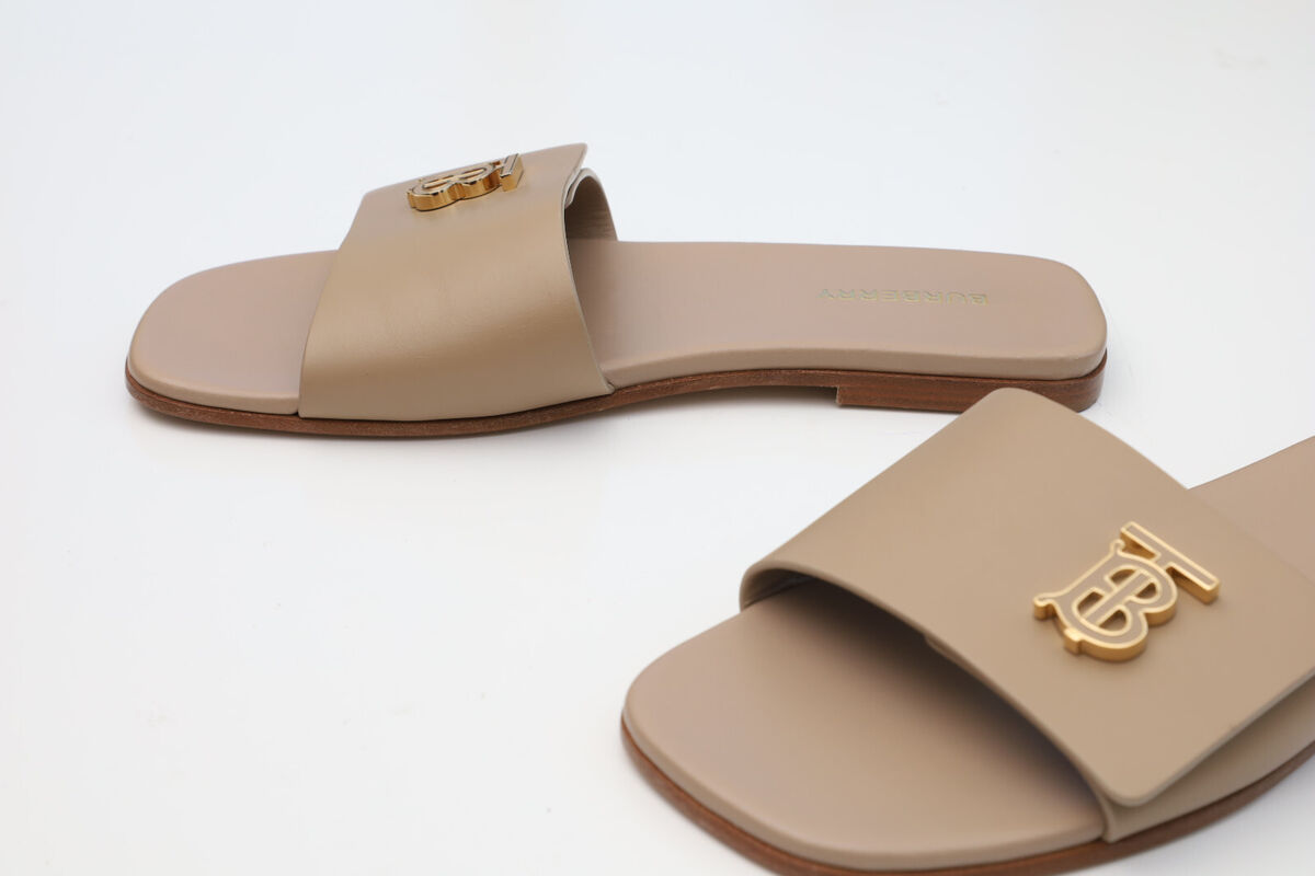 Burberry Sloane Beige Leather Slip On Sandals US 7.5 (EU