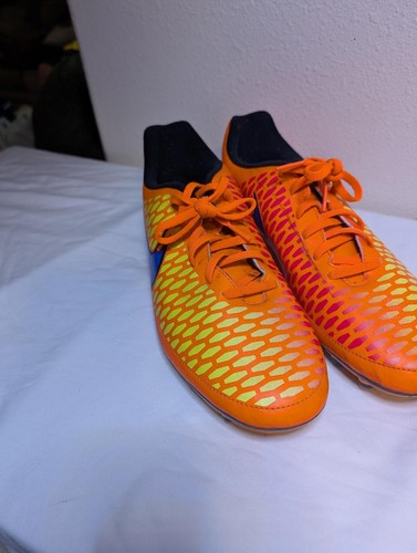 EUC Nike Magista Soccer Cleats Men's Size 10.5 - Vibrant Orange & Yellow - Picture 4 of 8