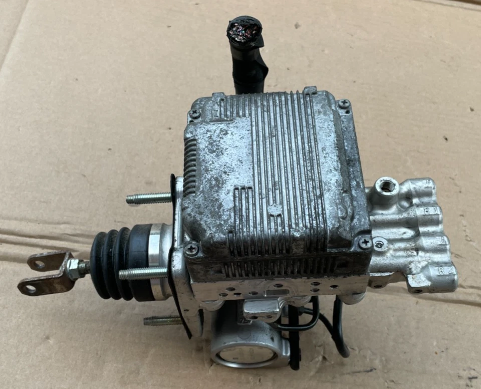 Conjunto de bomba de freno Toyota Prius V 2012 2017 ABS 47270-47030 Foto 4 de 4